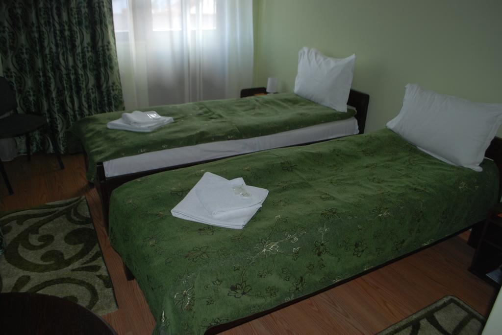 Curtea Brancoveneasca Otel Köstence Oda fotoğraf