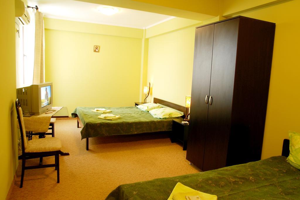 Curtea Brancoveneasca Otel Köstence Oda fotoğraf